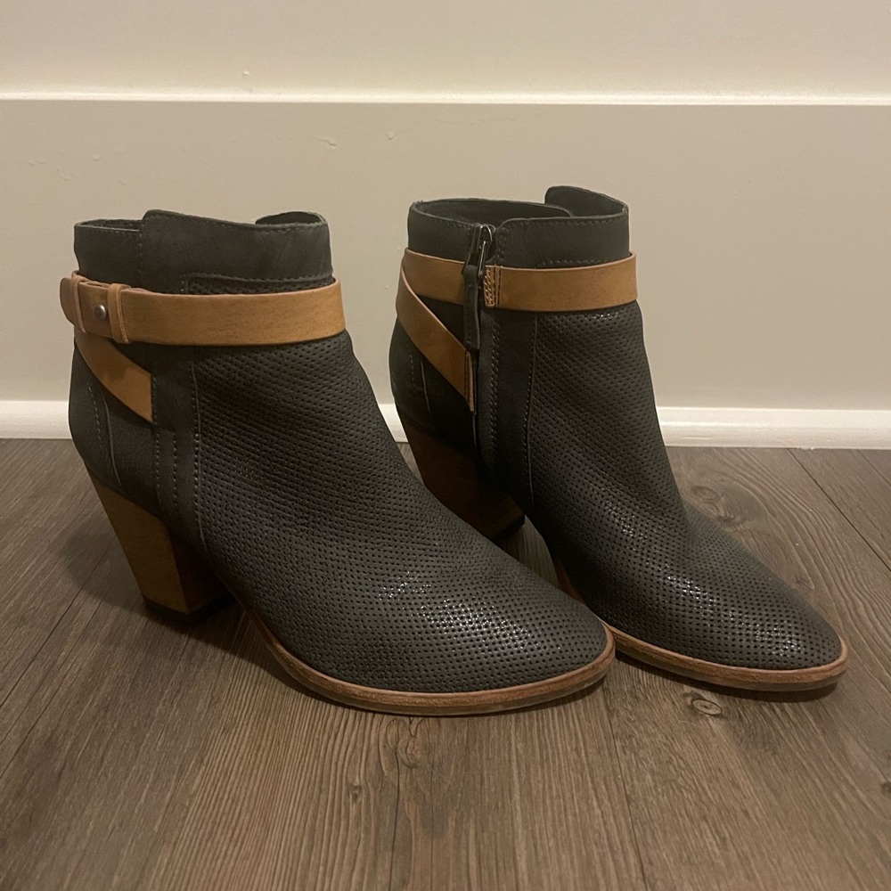 Dolce Vita Booties!